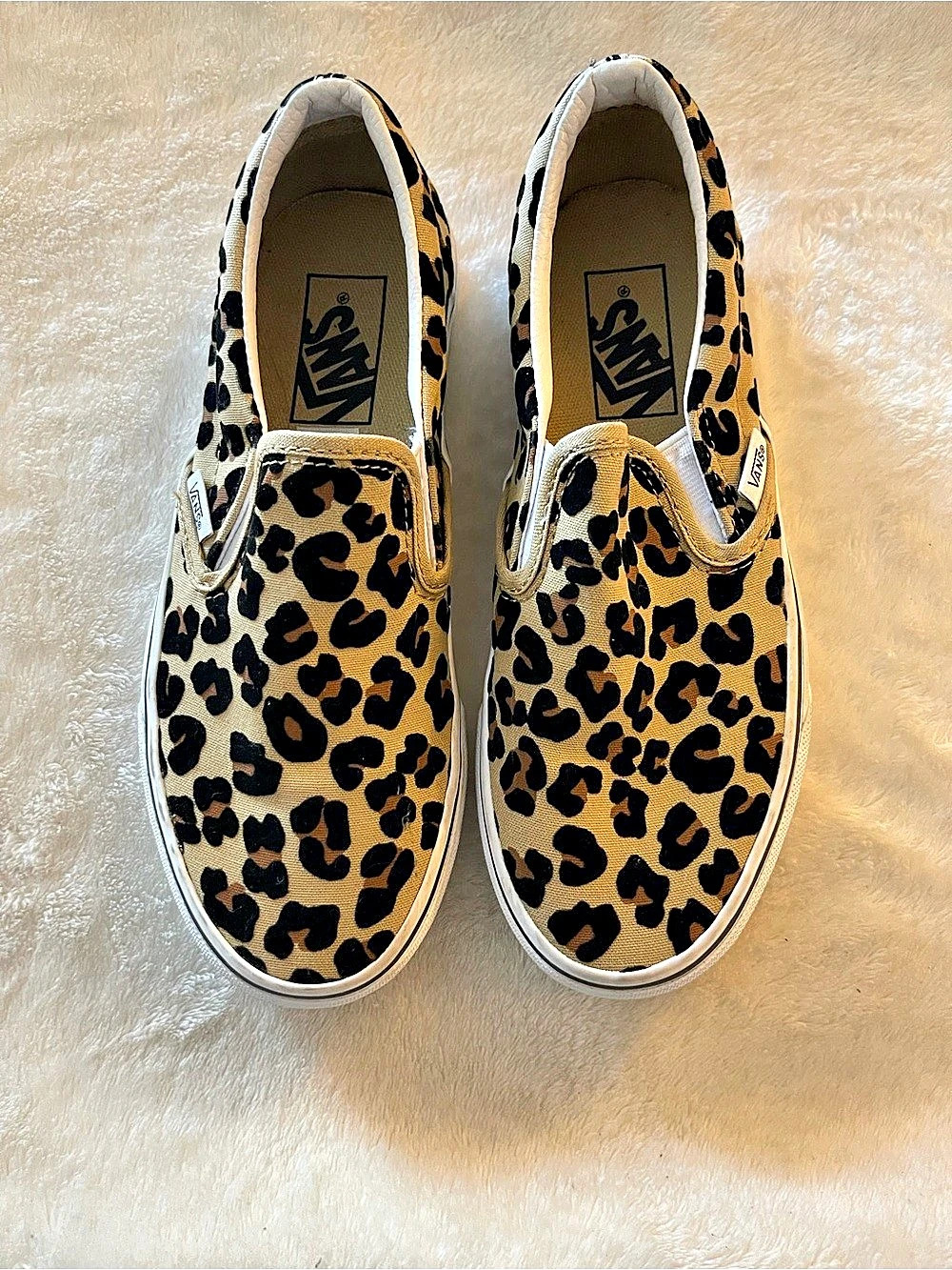 Vans Classic Slip-On Leopard Sneakers
